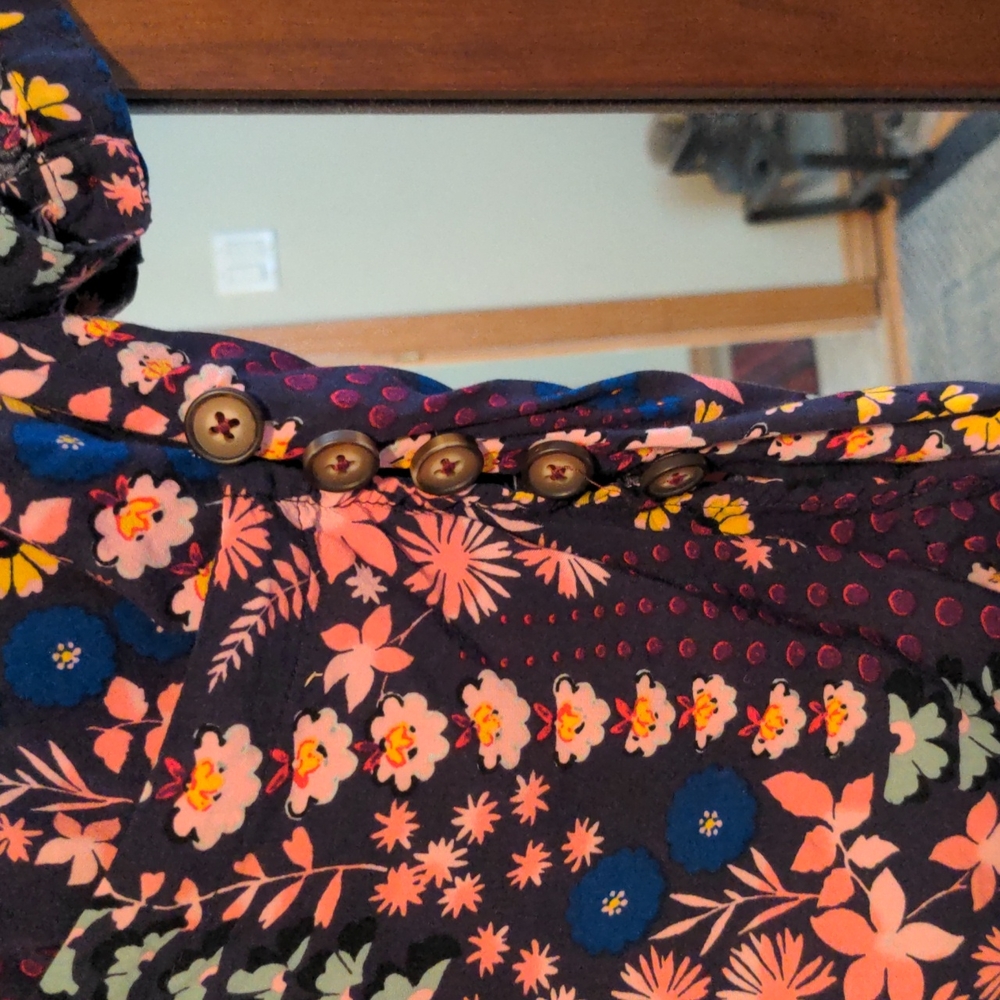 Meadow Rue Flower Blouse - Picture 2 of 3